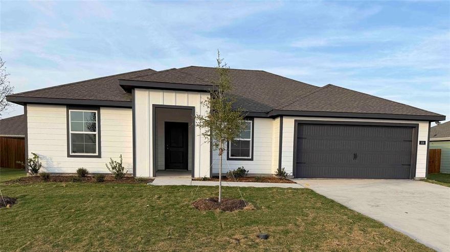 New! Super cute single story floor plan! Three bedrooms, two full baths, open floor plan with covered patio. Home includes, island kitchen, granite counters throughout, LED lighting, full sprinkler system, professionally engineered post tension foundation, and much more!
Waverly Estates is a new D.R. Horton community in Josephine. The community is conveniently located just minutes from Interstate 30, providing easy access to Rockwall and the DFW Metroplex. Waverly Estates offers a variety of single-family homes to choose from. If you're looking for a new home in the Josephine area, Waverly Estates is the perfect community for you.