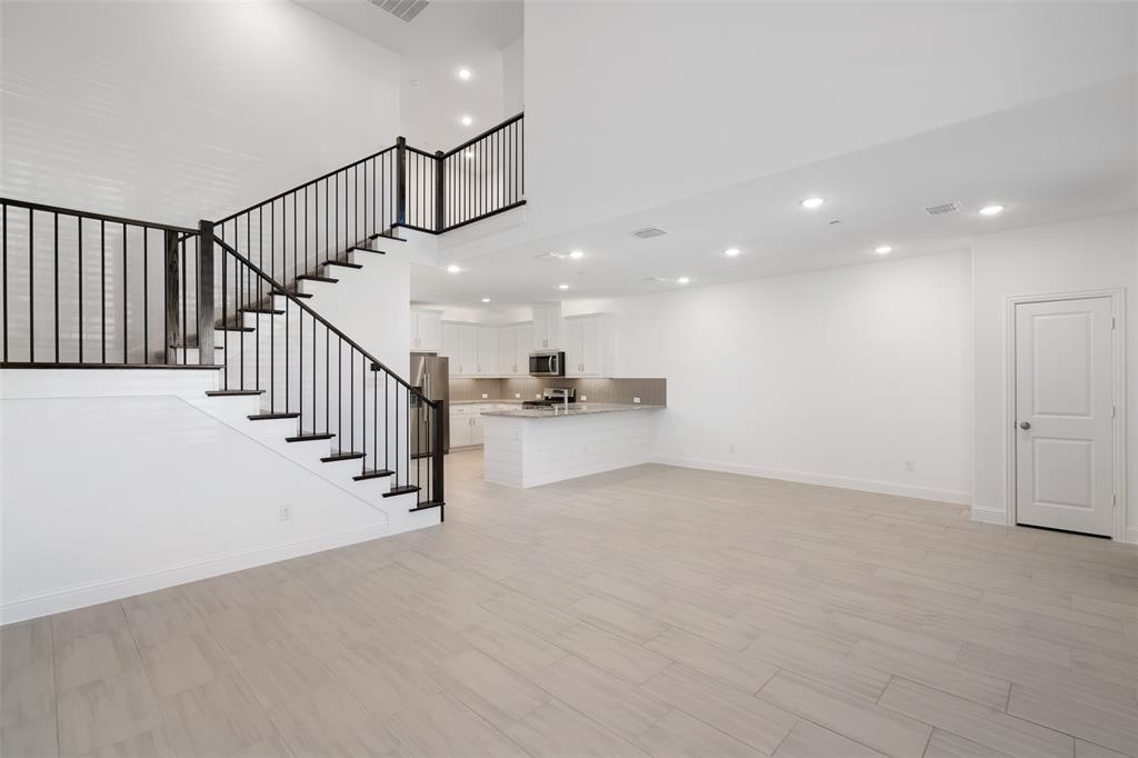 7307 Sideoats Gama Street