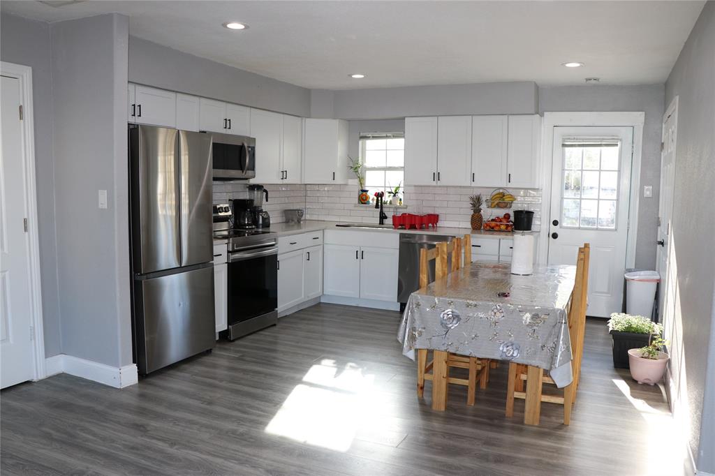 2770 E Ann Arbor Avenue