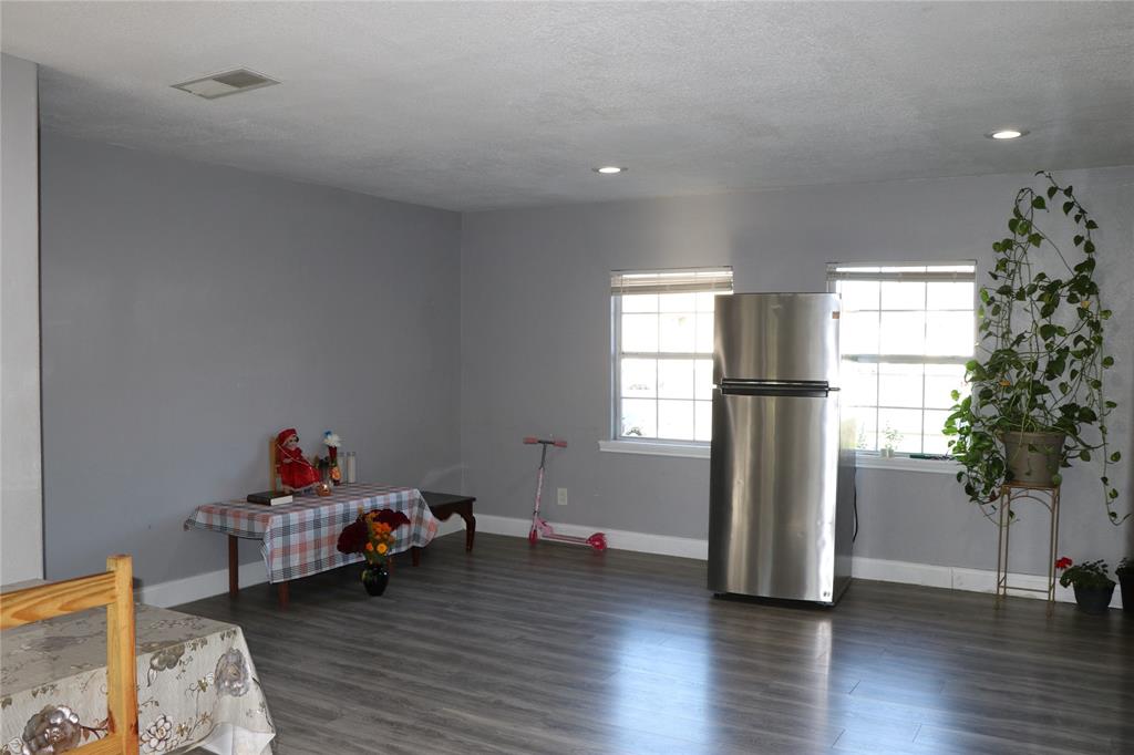 2770 E Ann Arbor Avenue