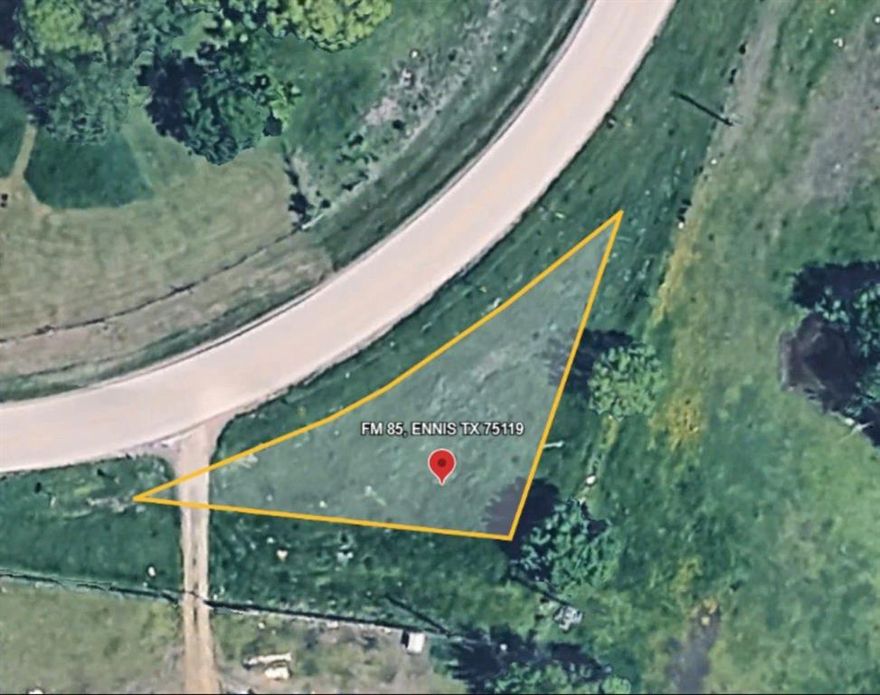 Don’t miss this opportunity to own over an acre and a half of unimproved land in Ennis. Whether you’re looking to build your dream home, develop for resale, or hold as a long term investment.

This property offers the charm of small town living while remaining close to everyday conveniences. With quick access to I-45, commuting is effortless.

You’re just minutes from downtown Ennis and a short drive to Waxahachie, Corsicana and Kaufman.