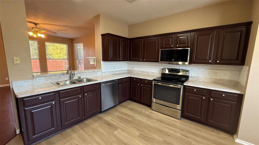 North Brook Estates II - Residential Lease