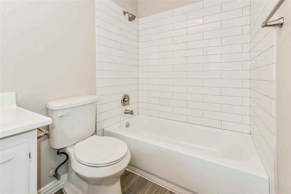 Kenwood Heights 01 - Residential Lease