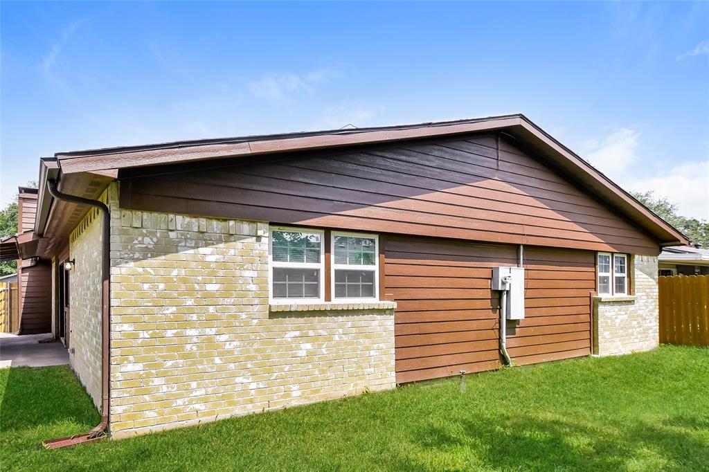 Kenwood Heights 01 - Residential Lease