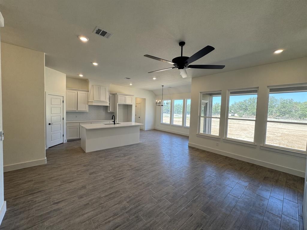 1098 Colt Road