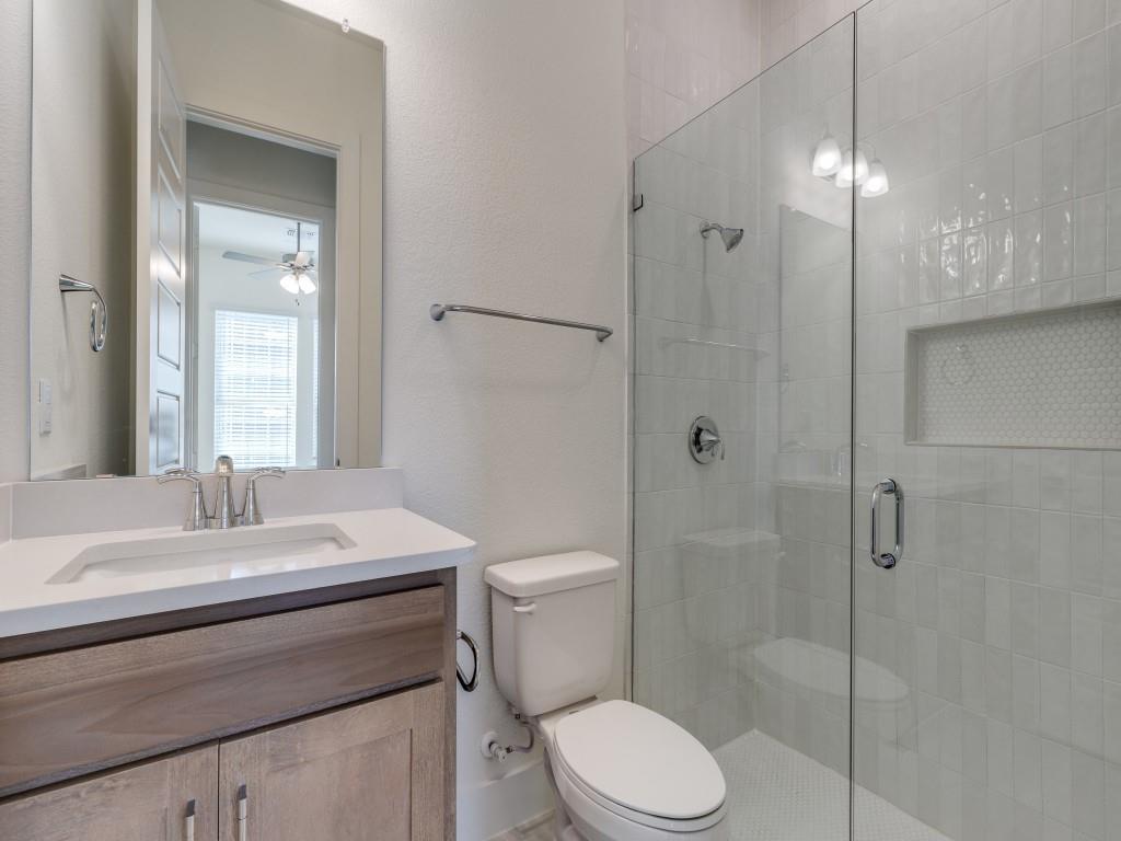 Lakeside Viridian Collins East - Residential Lease