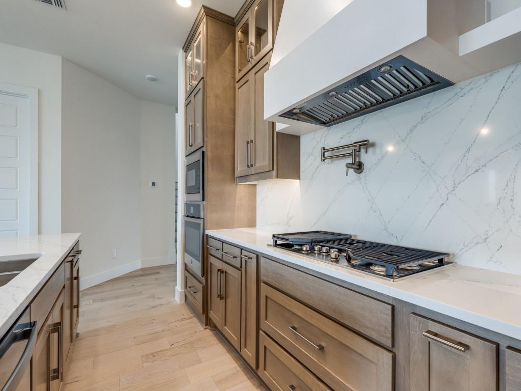 Lakeside Viridian Collins East - Residential Lease