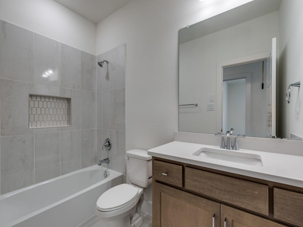 Lakeside Viridian Collins East - Residential Lease