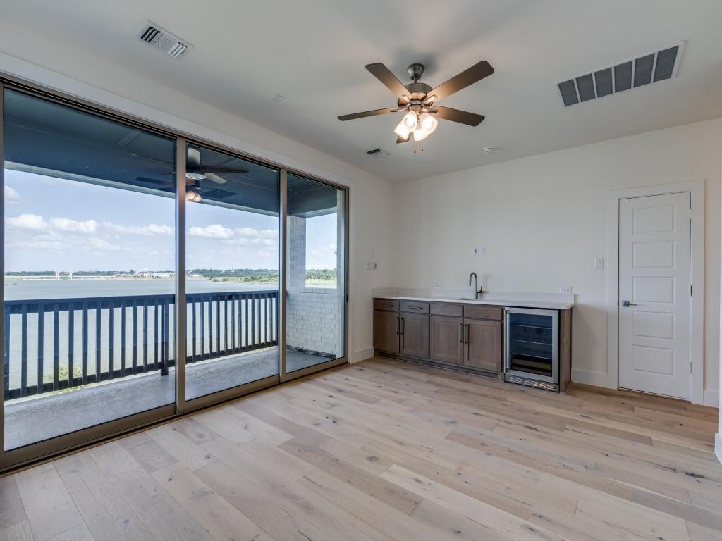 Lakeside Viridian Collins East - Residential Lease