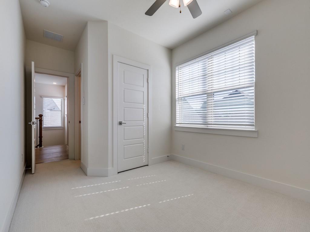 Lakeside Viridian Collins East - Residential Lease