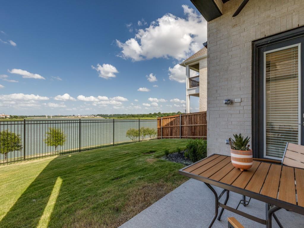 Lakeside Viridian Collins East - Residential Lease