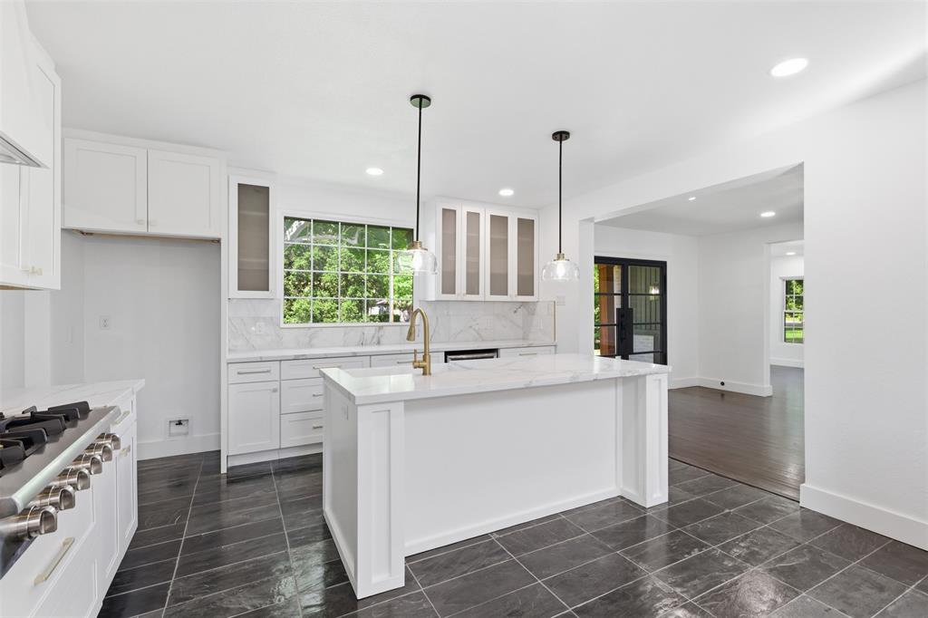 Casa Linda Estates - Residential
