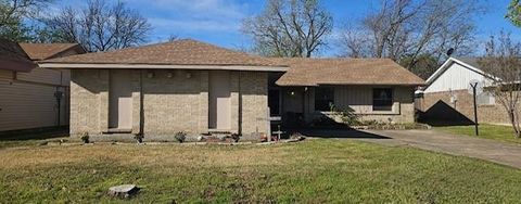 Photo of 5005 Heather Glen Drive, Garland, TX 75043 (MLS # 21168337)