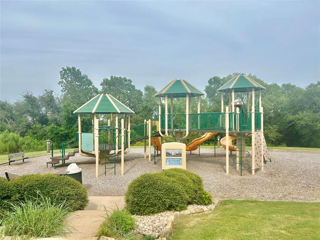 Retreat Ph 01 - Land