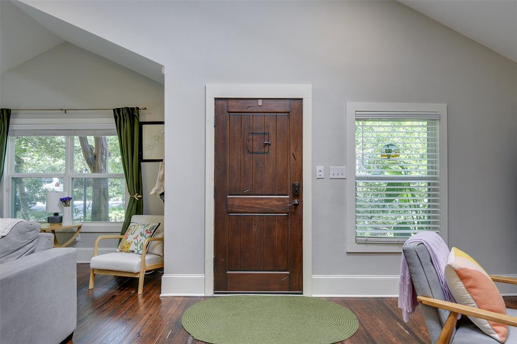 1713 Belle Place
