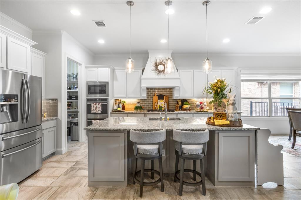 12421 Eagle Narrows Drive