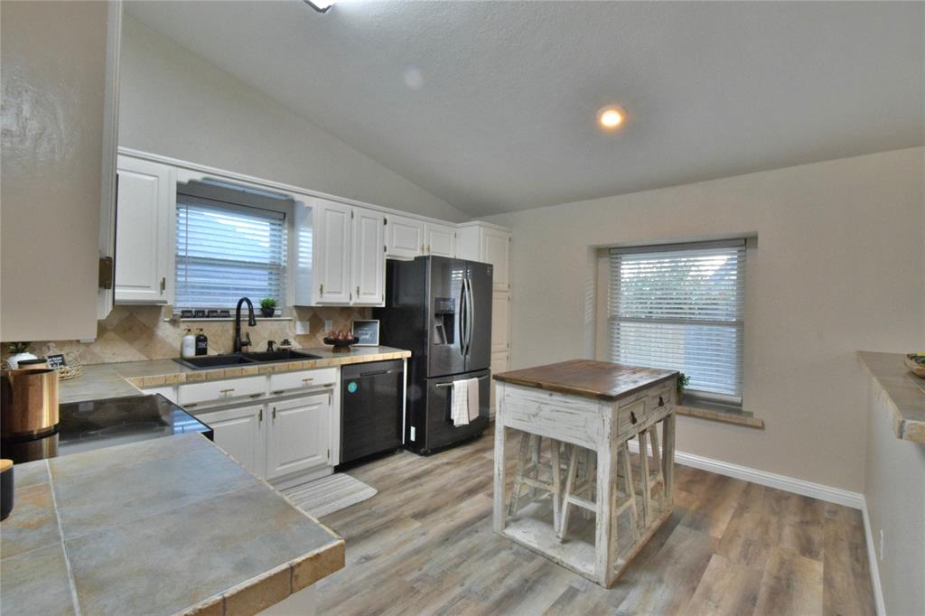 8906 Pleasant Hill Drive