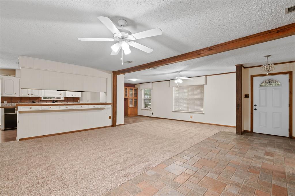 205 W Ash Lane