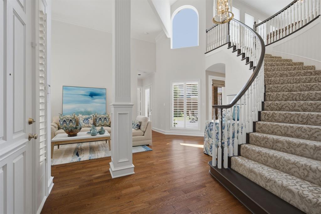 4536 Glenville Drive