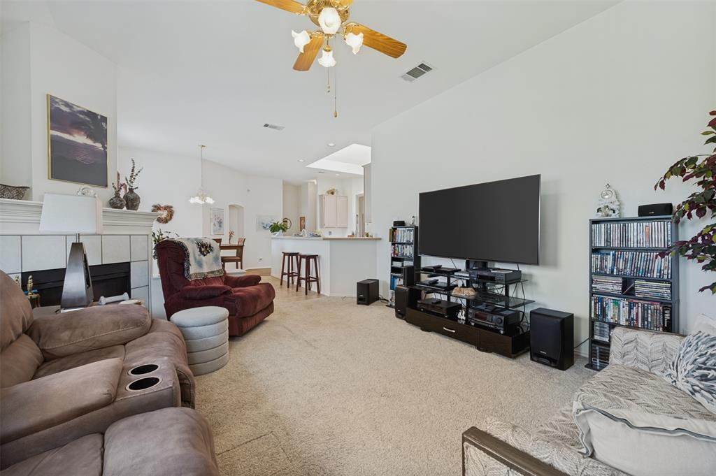 10009 White Lane