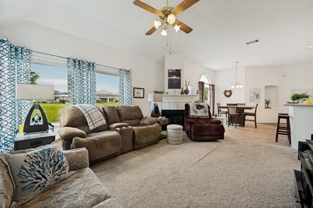 10009 White Lane