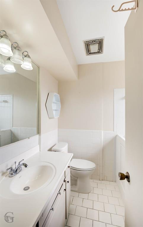 Fairfield Oaks Condos - Residential