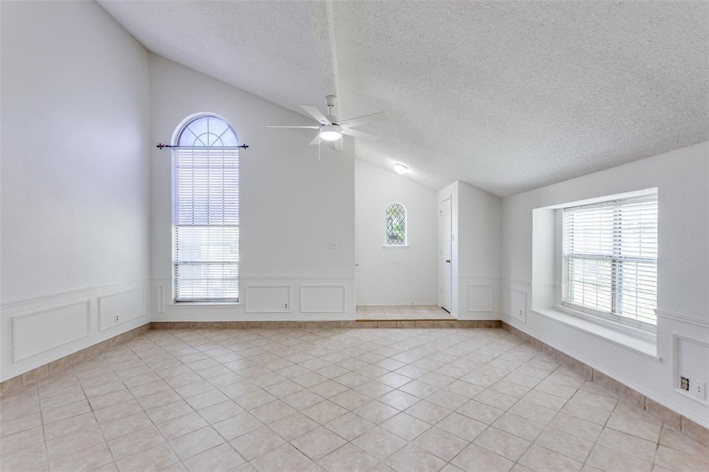 6 Tanager Court