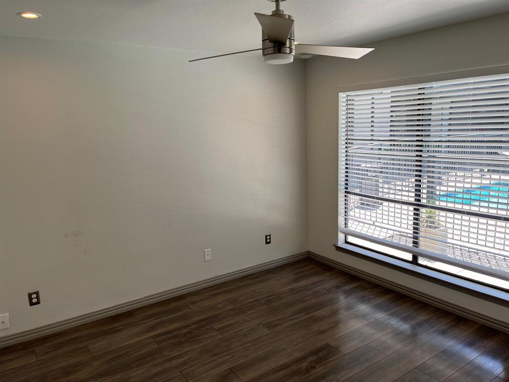 2800 Douglas Avenue 202