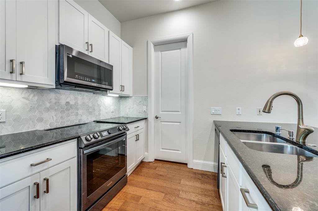 5916 Hudson Condos - Residential