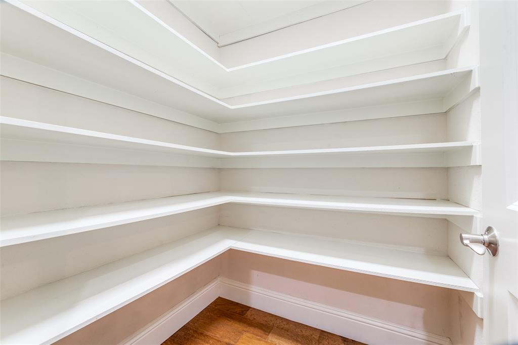 5916 Hudson Condos - Residential