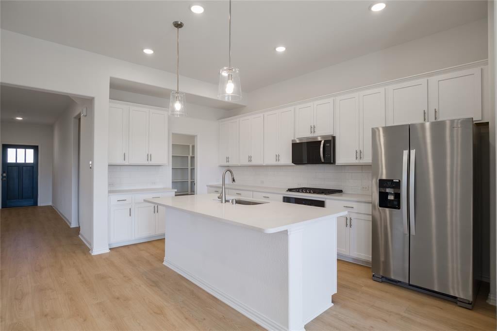 3049 Hollybrook Lane