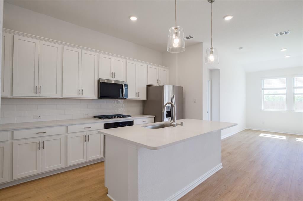 3049 Hollybrook Lane