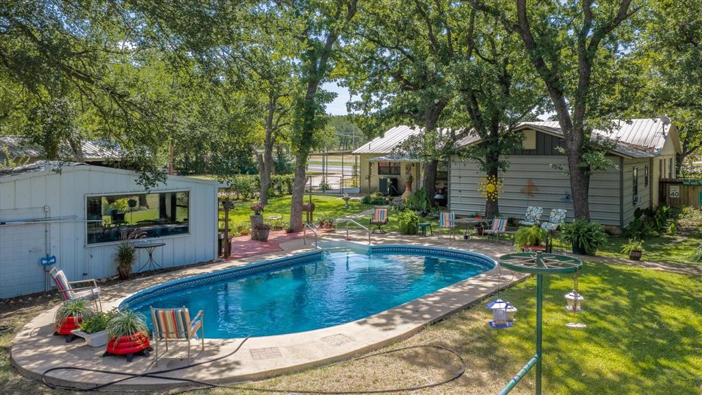 10202 S US Highway 377