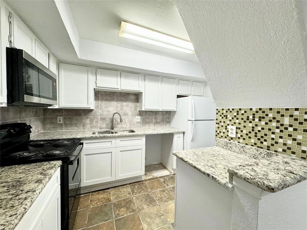 RICHLAND TRACE CONDOS - Residential