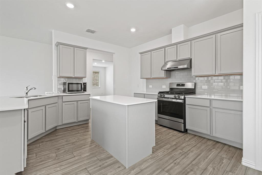 3708 Milkweed Road