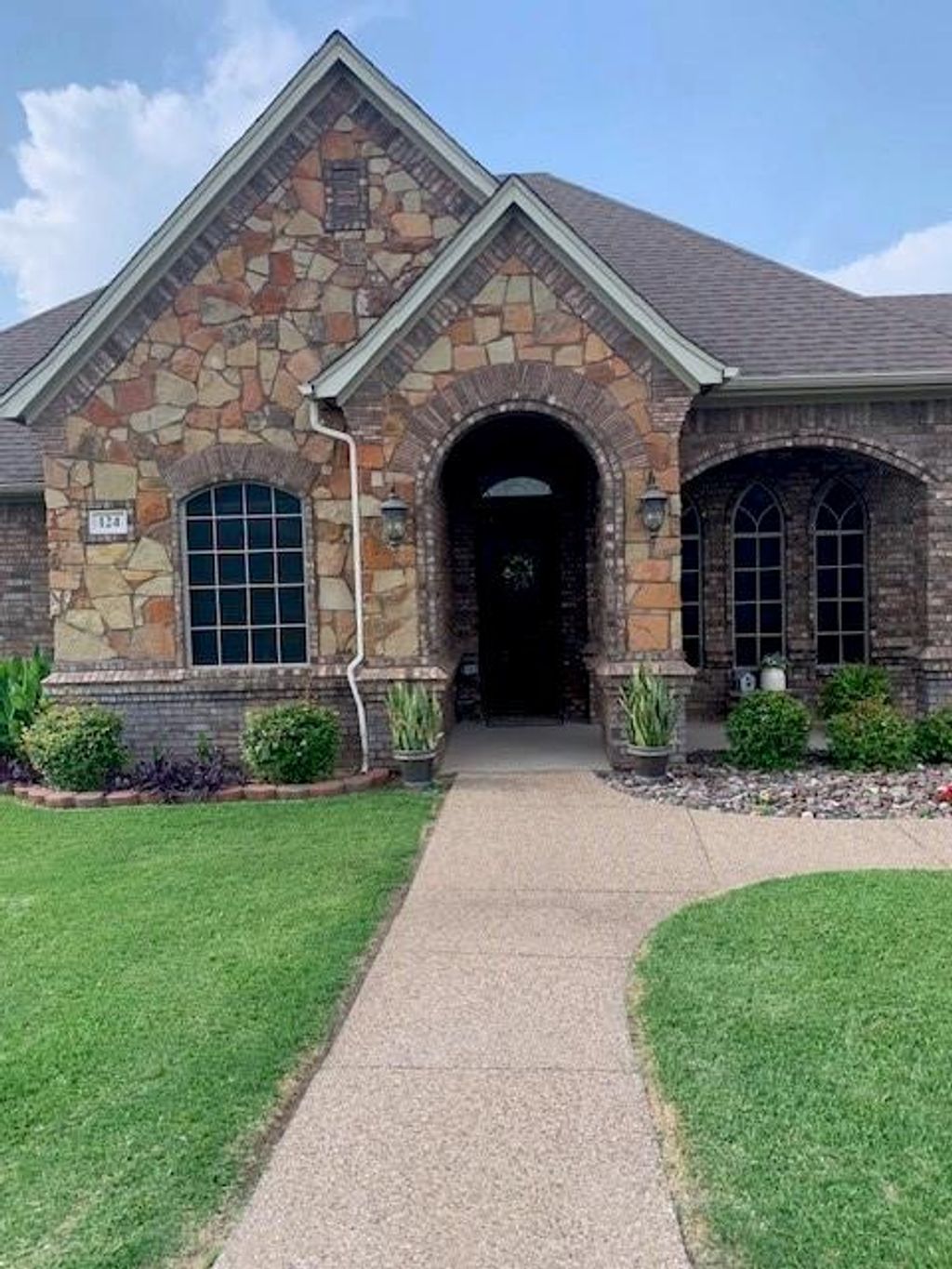 Photo of 124 Carnes Court, Springtown, TX 76082 (MLS # 21279977)