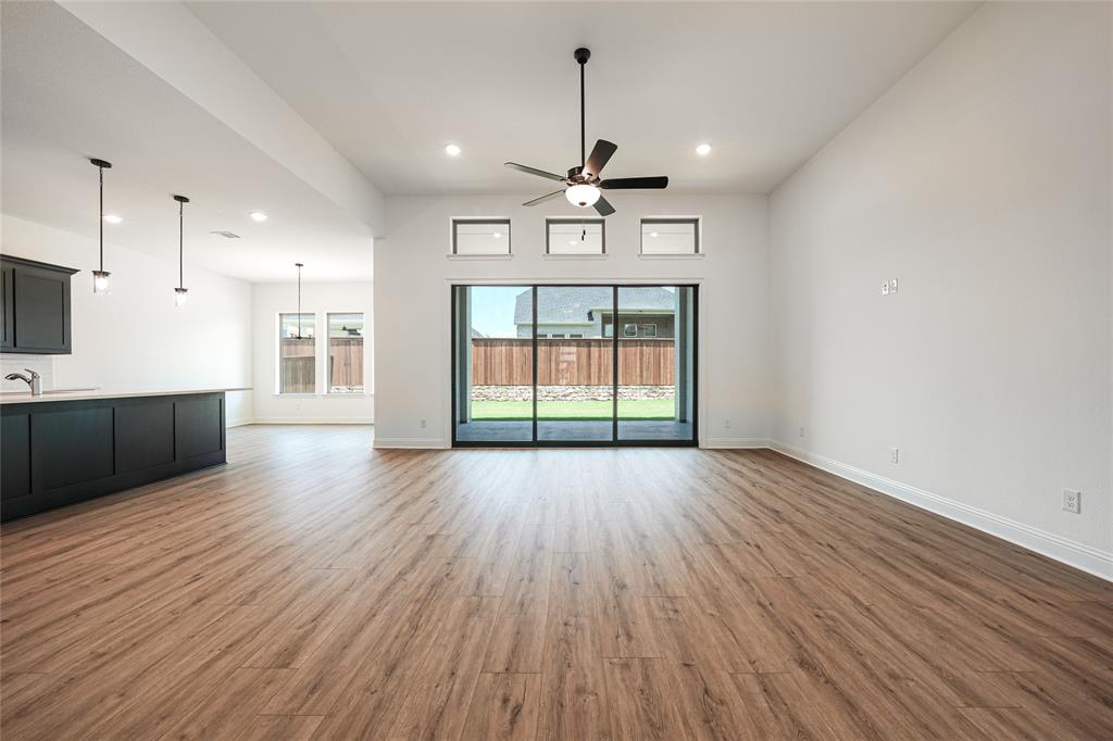 4304 Glen Rose Street