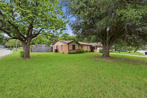 Tiny photo for 816 SW Sundown Trail, Burleson, TX 76028 (MLS # 21341714)