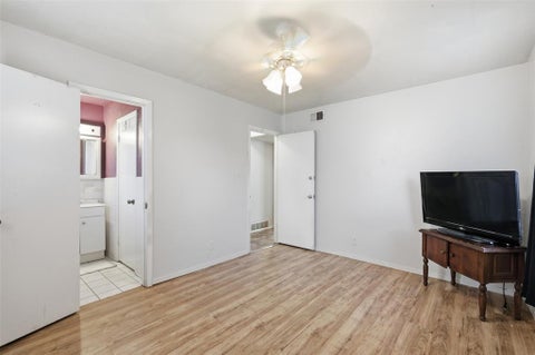 Tiny photo for 816 SW Sundown Trail, Burleson, TX 76028 (MLS # 21341714)