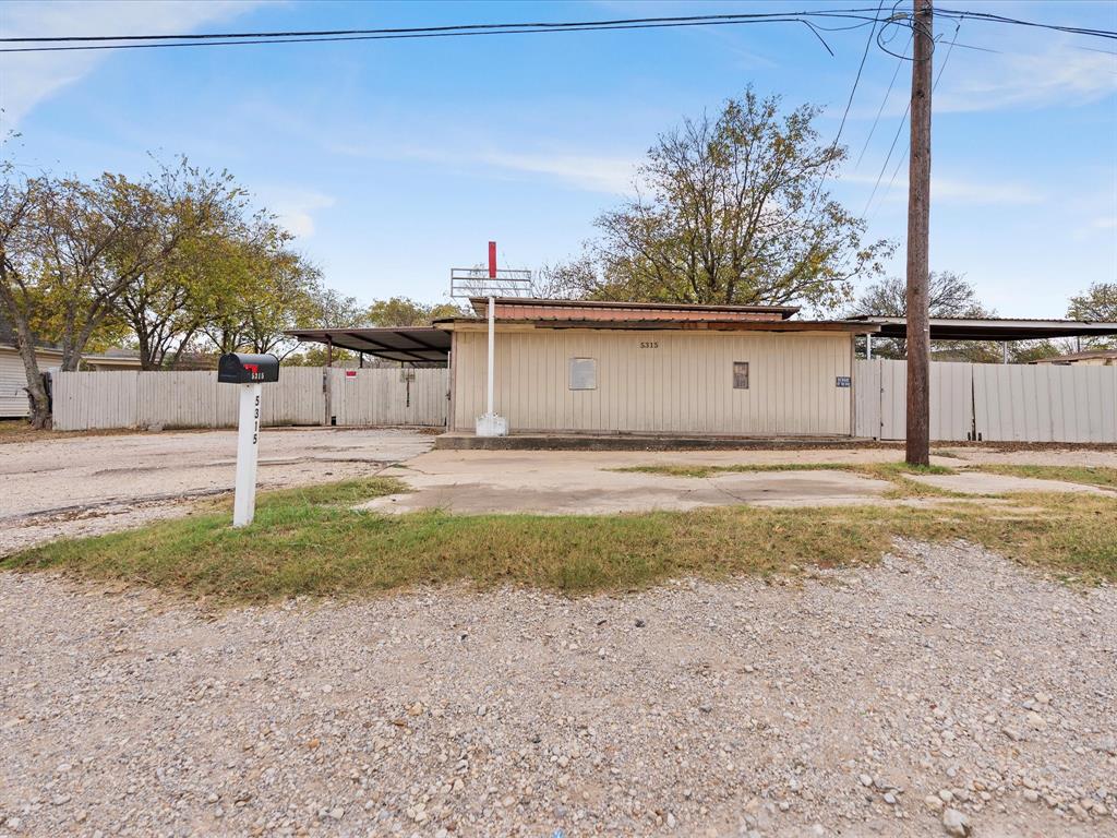 5315 Azle Avenue