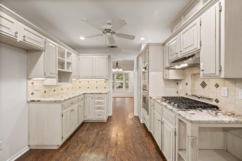 817 Tall Oak Lane