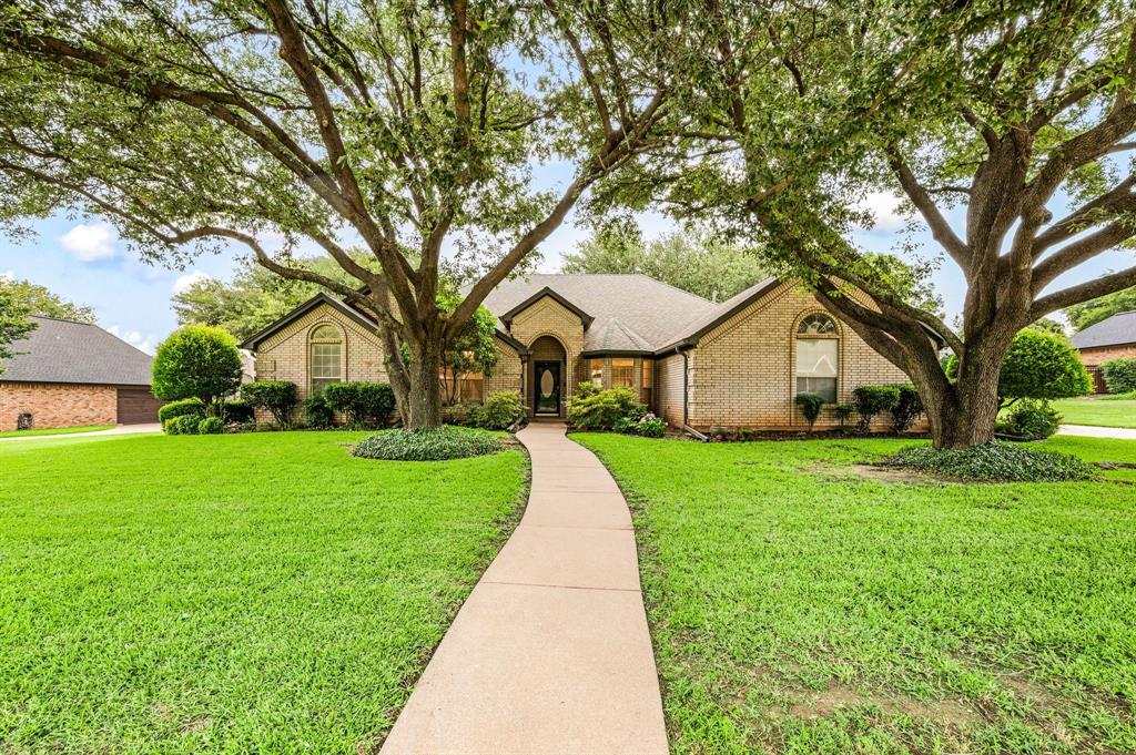 817 Tall Oak Lane