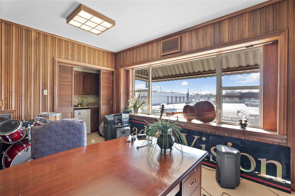 Stevens Add - Commercial Sale