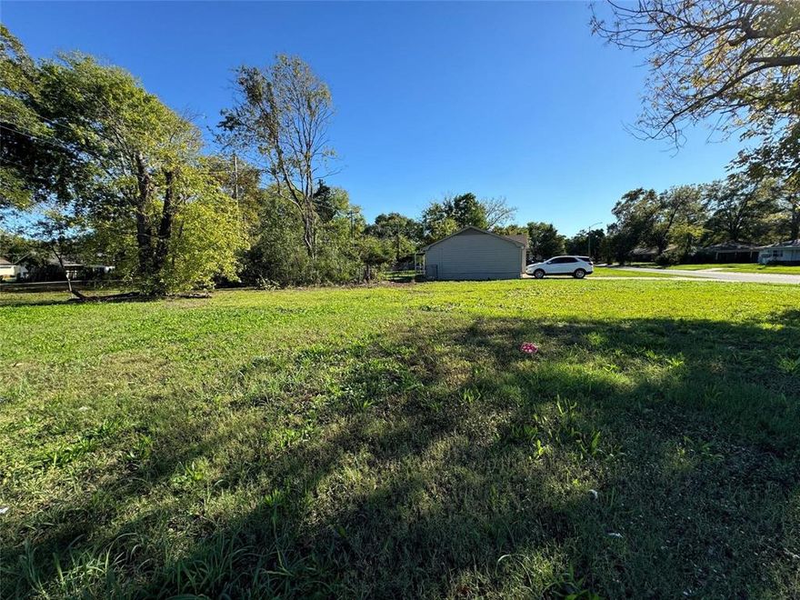 Great Corner lot for your next business adventure located right in the middle of Bossier City close to shopping and Dr. offices. Ready to build on and make your next piece of Real Estate become your. Call today to get more information.