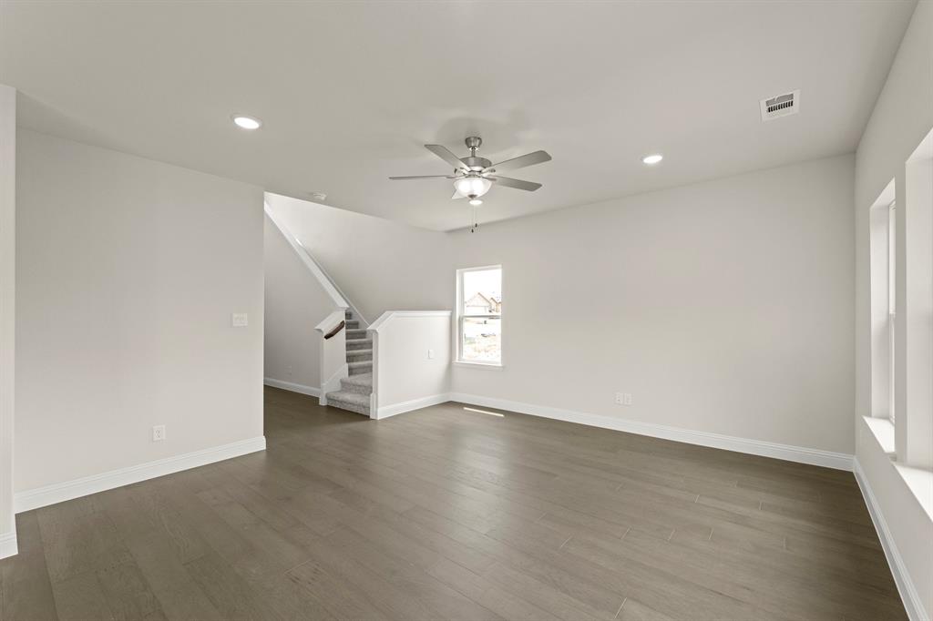 1732 Meadow Crest