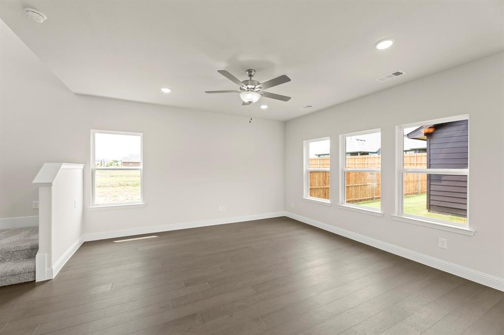 1732 Meadow Crest