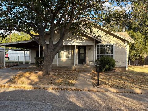 306 N Hillcrest Drive Olney TX 76374