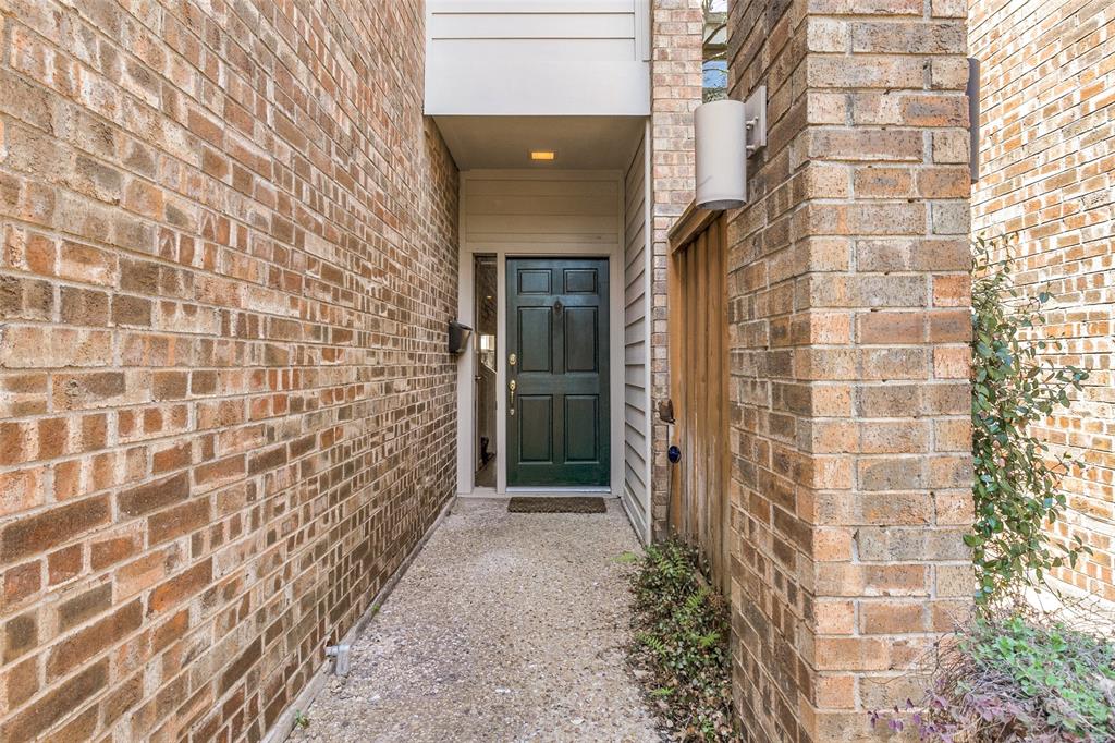 6754 E Northwest Highway