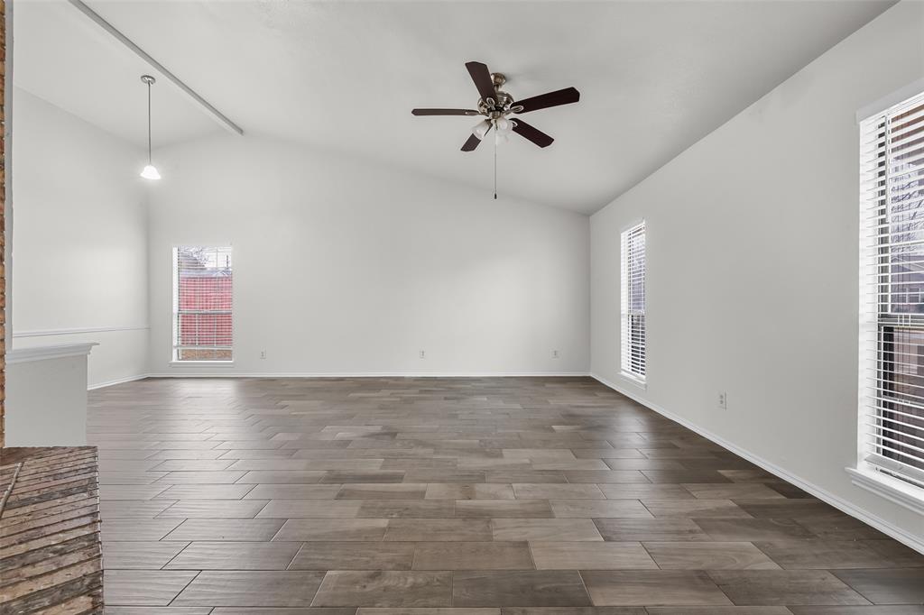 1323 Rivercrest Boulevard