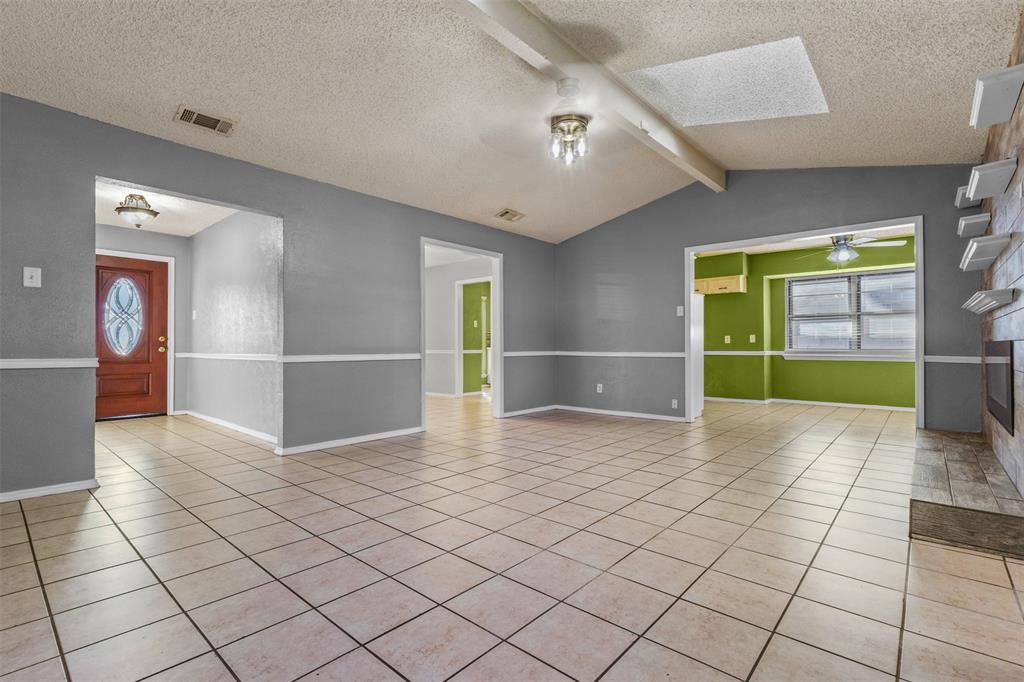 607 Willowbrook Circle